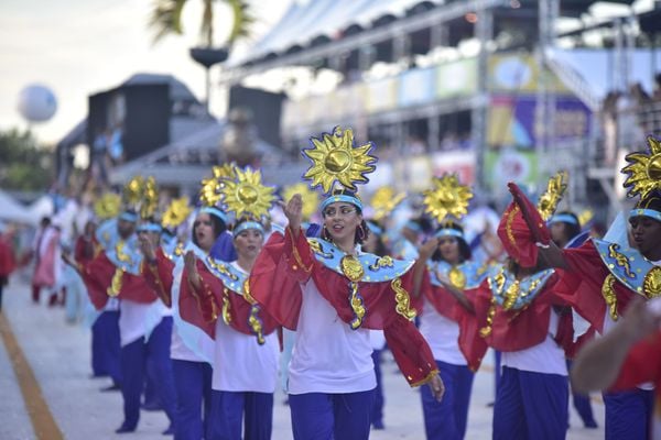 Desfile da escola de samba Unidos de São Torquato por Rodrigo Gavini