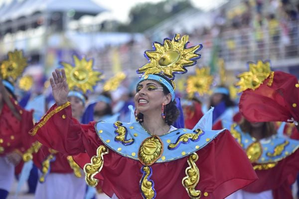 Desfile da escola de samba Unidos de São Torquato por Rodrigo Gavini