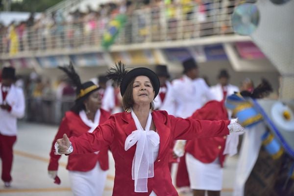 Desfile da escola de samba Unidos de São Torquato por Rodrigo Gavini