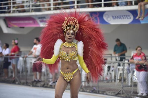 Desfile da escola de samba Unidos de São Torquato por Rodrigo Gavini