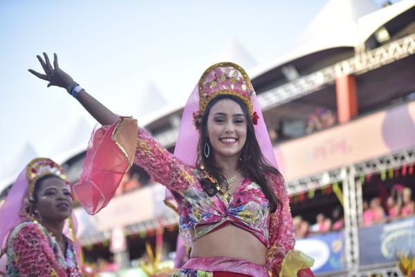 Desfile da escola de samba Unidos de São Torquato por Rodrigo Gavini