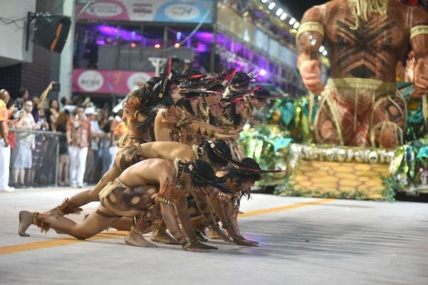 MUG entra na avenida com o enredo "Oby – O Imaculado Santuário das Lendas"  por Fernando Madeira