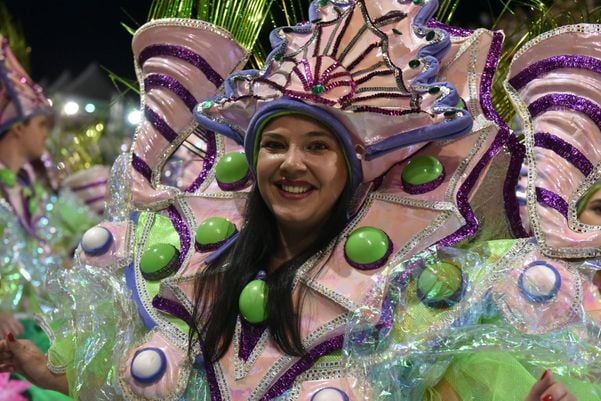 MUG entra na avenida com o enredo "Oby – O Imaculado Santuário das Lendas"  por Fernando Madeira