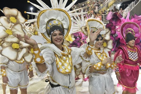 Novo Império leva o universo infantil para a avenida por Vitor Jubini