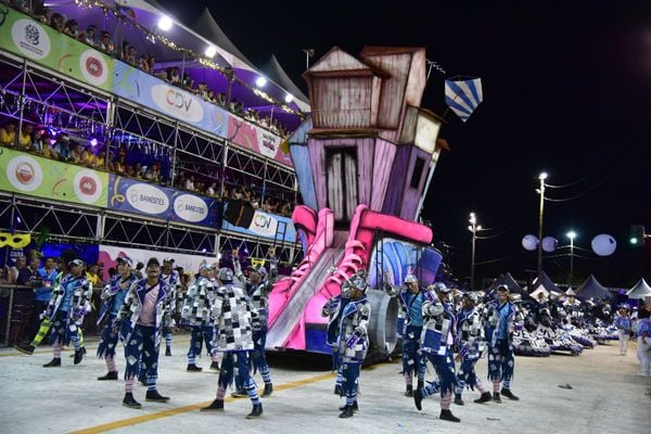 Novo Império leva o universo infantil para a avenida por Rodrigo Gavini