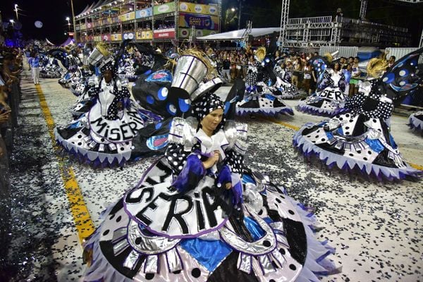 Novo Império leva o universo infantil para a avenida por Rodrigo Gavini