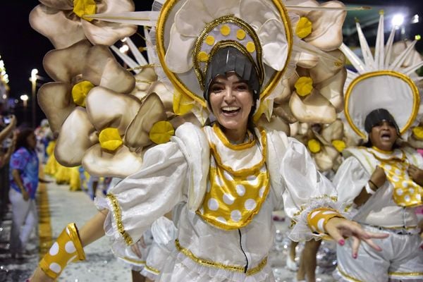 Novo Império leva o universo infantil para a avenida por Rodrigo Gavini