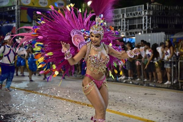 Novo Império leva o universo infantil para a avenida por Rodrigo Gavini