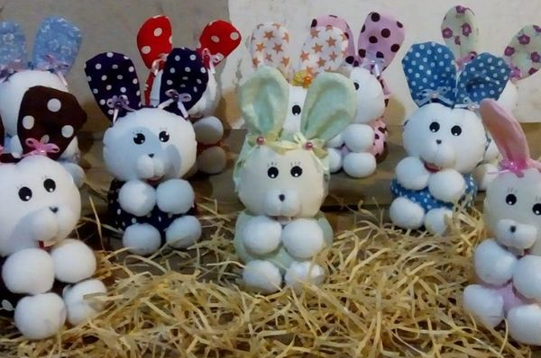 Visando a época de Páscoa, também estão sendo feitos coelhinhos a R$ 10. Crédito: Reprodução | Redes Sociais