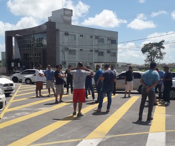 Em Linhares, segundo os organizadores, são pelo menos 600 motoristas de aplicativo. Crédito: Internauta