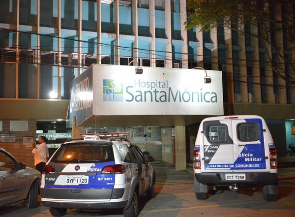 Adolescente foi socorrido para o Hospital Santa Mônica, em Vila Velha