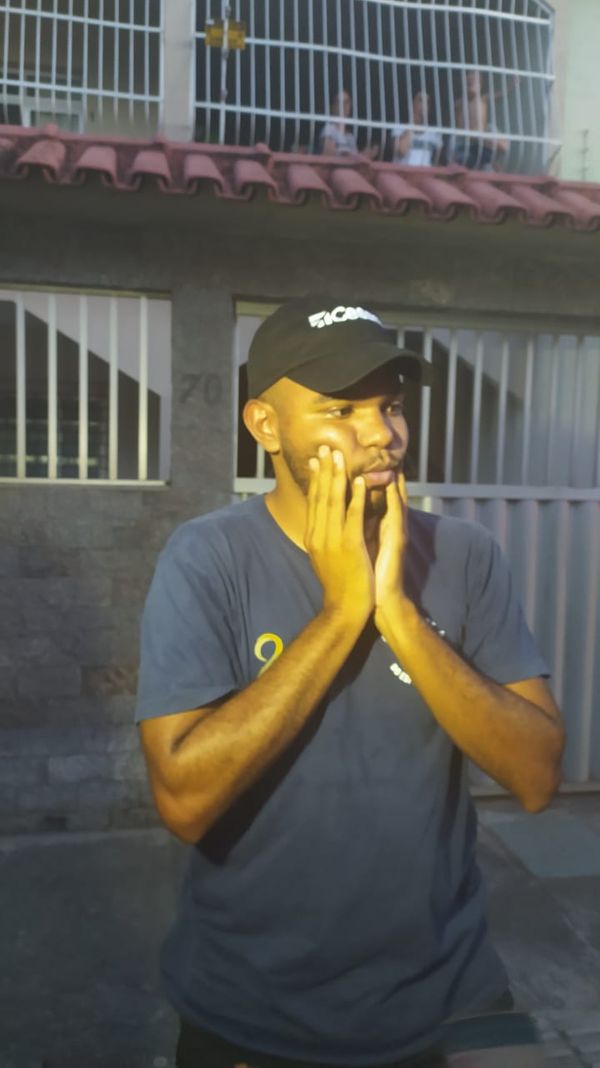 Luiz Gustavo Mateus, colega do piloto Luciano, que sofreu acidente em Guarapari. Crédito: Letícia Gonçalves