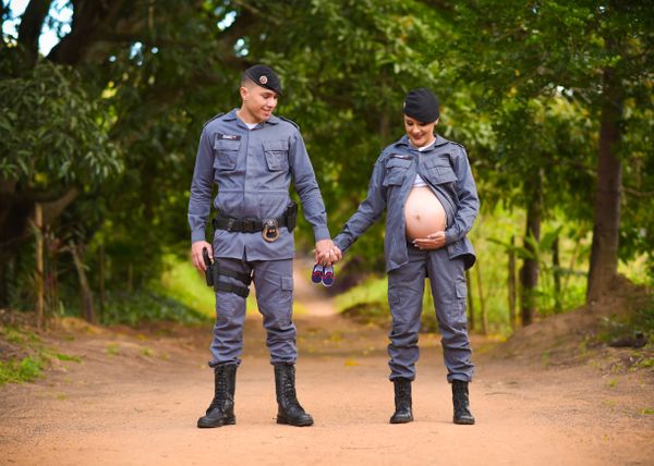 Primeiro ensaio da família aconteceu em agosto de 2018, quando Letícia estava grávida do Pedro por Venial Fotografia