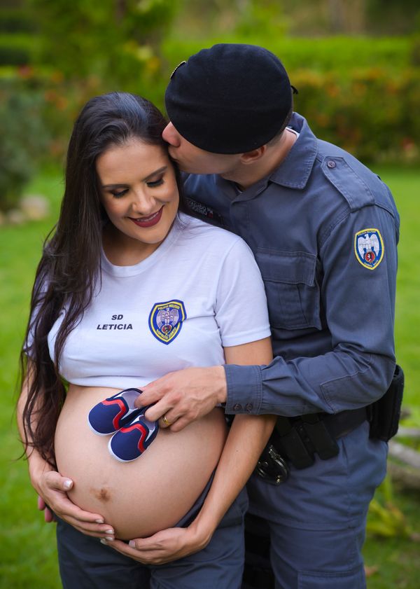 Primeiro ensaio da família aconteceu em agosto de 2018, quando Letícia estava grávida do Pedro por Venial Fotografia