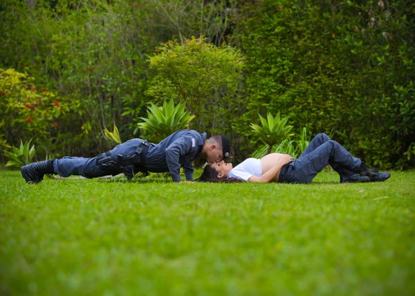 Primeiro ensaio da família aconteceu em agosto de 2018, quando Letícia estava grávida do Pedro por Venial Fotografia