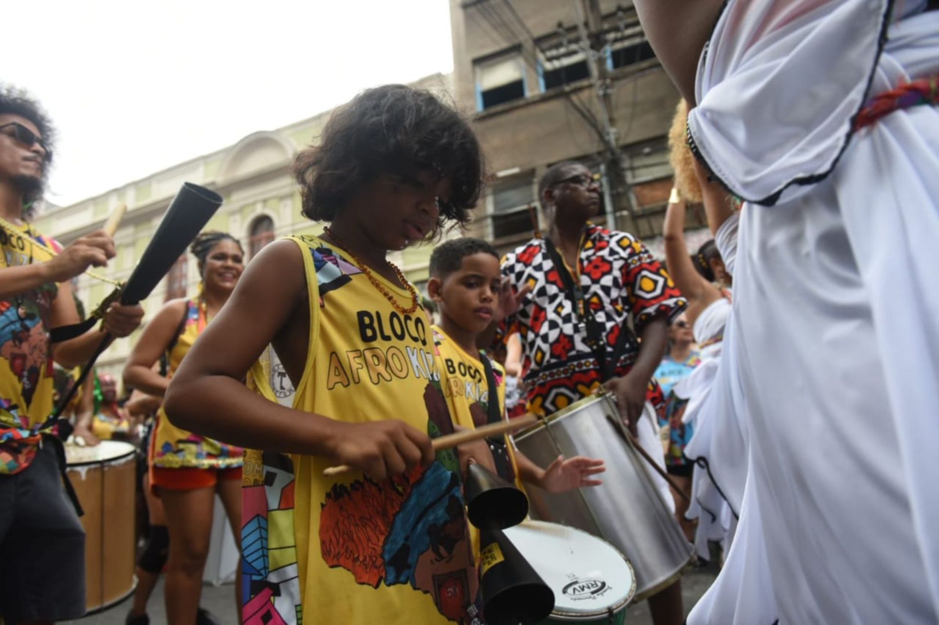 Bloco Afro Kizomba animou os foliões neste sábado 