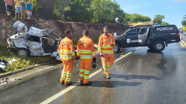 Cabo Porto morre com família em acidente em Jaguaré  por Eduardo Dias 