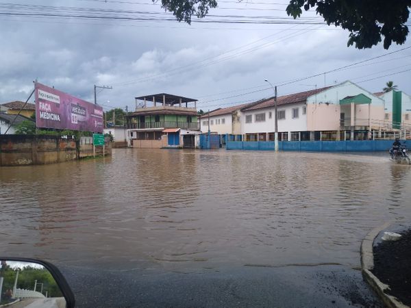 Distrito de Ponte de Itabapoana, em Mimoso do Sul, alagado devido às chuvas. Crédito: Defesa Civil