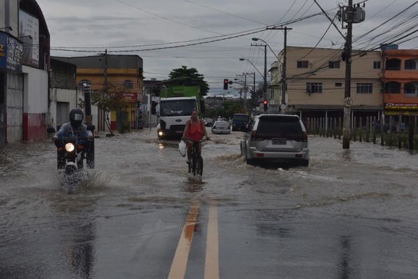 Consequências das fortes chuvas em Vila Velha por Vitor Jubini