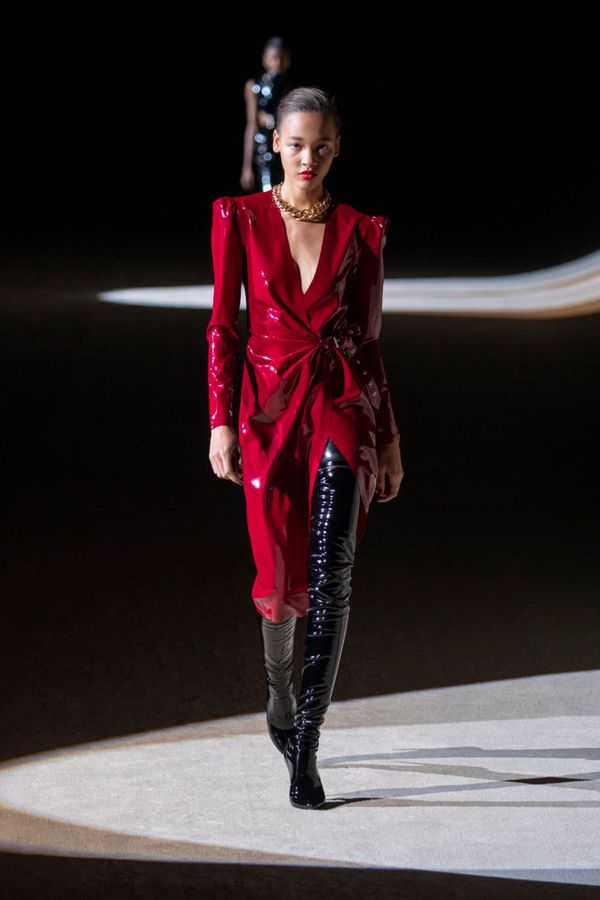 Desfile Saint Laurent por FFW