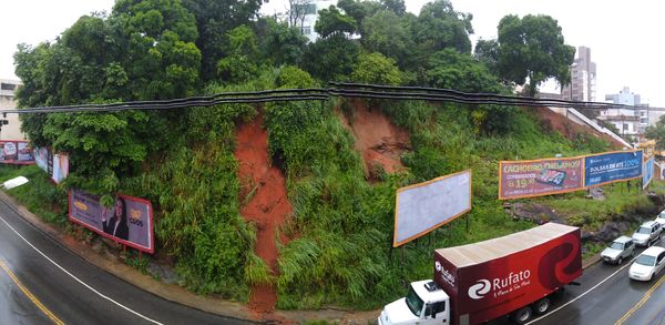 Efeitos da chuva em Cachoeiro de Itapemirim por Internauta