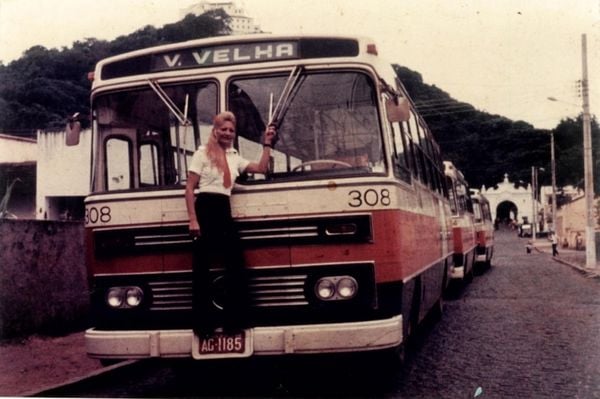 Talita Moreti Ferreira foi a primeira mulher motorista de ônibus do Espírito Santo. Crédito: Acervo Pessoal