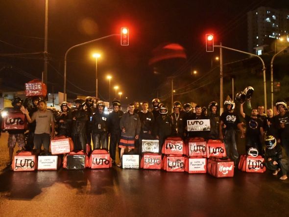 Motoboys protestam por morte de Ramona, atropelada em Vila Velha por um motorista embriagado por Fernando Madeira