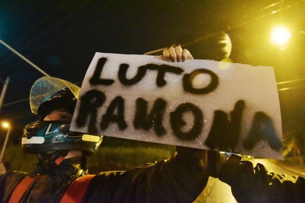 Motoboys protestam por morte de Ramona, atropelada em Vila Velha por um motorista embriagado por Fernando Madeira