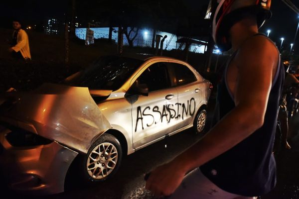 Eles transitaram por várias vias e protestaram no local onde Ramona foi morta por Fernando Madeira