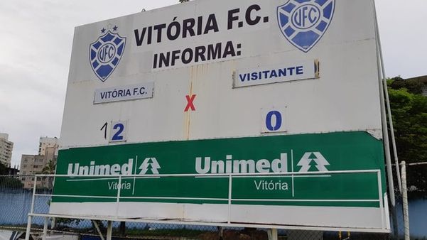 Placar de fita no Salvador Costa. Crédito: Sidney Magno Novo