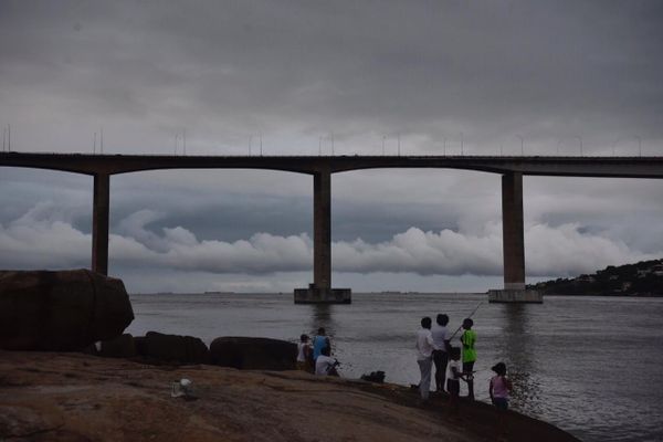 Dia nublado em Vitória por Vitor Jubini