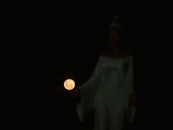 Data: 09/03/2020 - ES - Vitória - Lua cheia vista do píer de Iemanjá - Editoria: Cidades - Foto: Fernando Madeira - GZ por Fernando Madeira