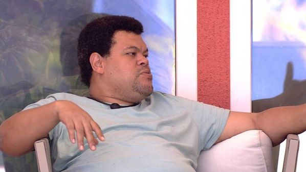 A revelação foi feita por ele mesmo enquanto confabulava sozinho na varanda