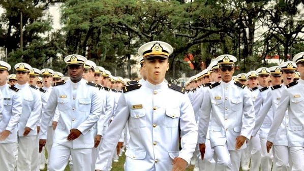 Há oportunidades para professores, enfermeiros, pedreiros, auxiliares administrativos, médicos e outras áreas; veja como se inscrever