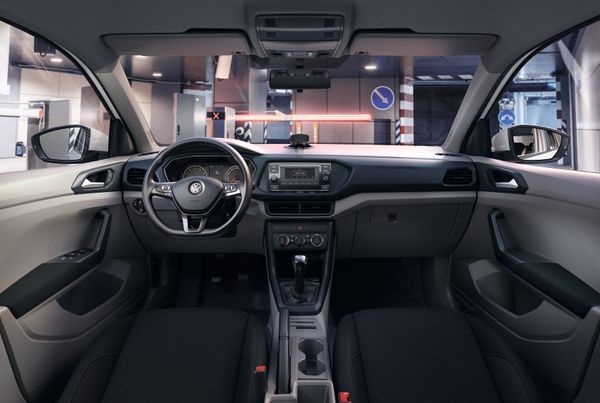 Central multimídia touch e sistema de painel digital, atrás do volante, são destaques do utilitário esportivo. Crédito: Volkswagen/Divulgação
