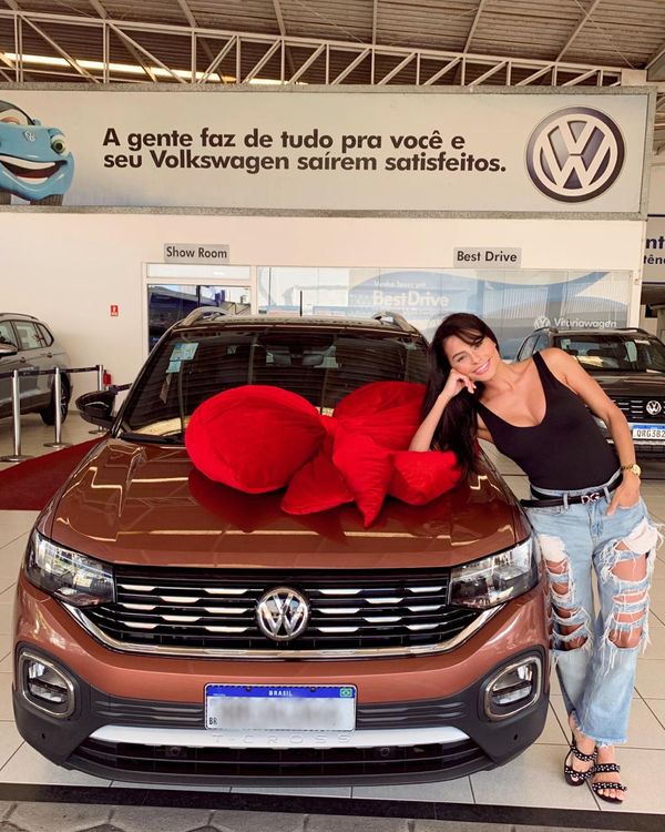 O T-Cross é o primeiro carro da modelo e empresária Stephany Pim. Crédito: Acervo Pessoal