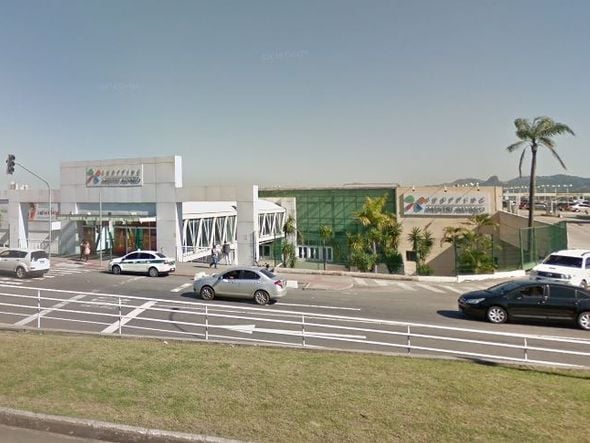 Fachada do Shopping Mestre Álvaro, na Serra por Google Earth