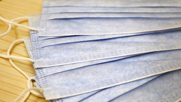Ministério diz que 40 milhões de equipamentos distribuídos duram 20 dias, enquanto montante existente nos municípios duraria cerca de 15 dias