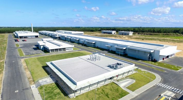 Os postos de trabalho estão disponíveis na Grande Vitória e em cidades do interior do Estado em empresas do setor de serviços, comércio, indústria, saúde e tecnologia. Veja como se candidatar