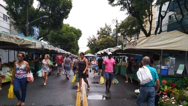 Não faltam meios de nos apropriarmos das ruas e praças, afinal a cidade é do povo. E só assim poderemos fazer da cidade um lugar fraternal e hospitaleiro