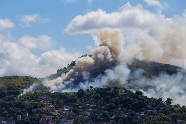 Incêndio e muita fumaça em Vitória por Vitor Jubini