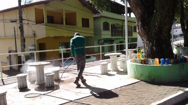 Prefeitura de Fundão realizou ações de limpeza, esterilização e profilaxia
