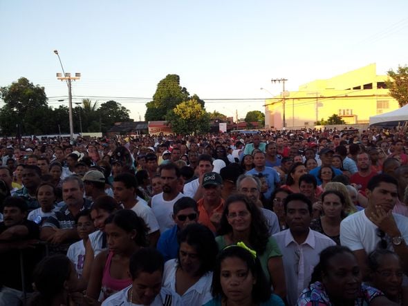 2013 - Multidão na posse de Nozinho Correa como prefeito de Linhares  por Arquivo/A Gazeta