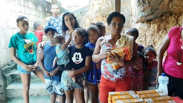 Alimentos estavam estocados no clube após liberação do elenco por conta do coronavírus