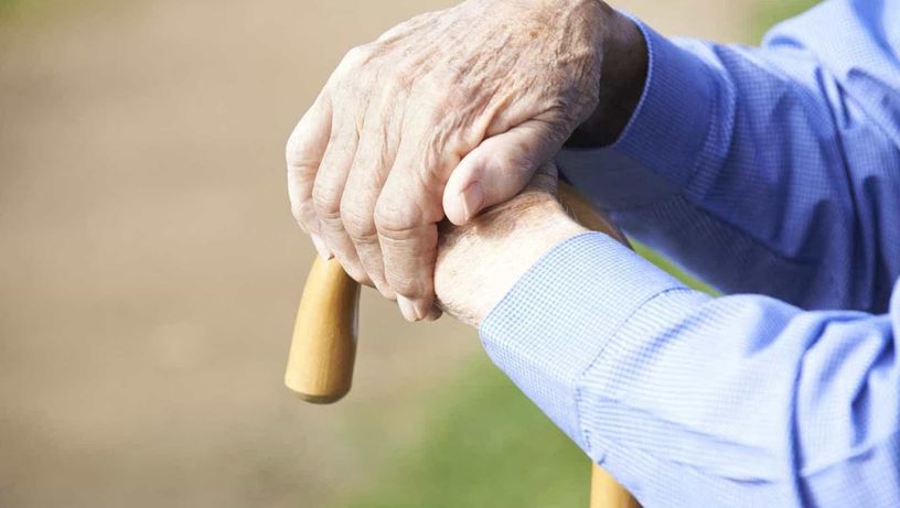 Não deixe o vírus do preconceito te contaminar: ajude os idosos