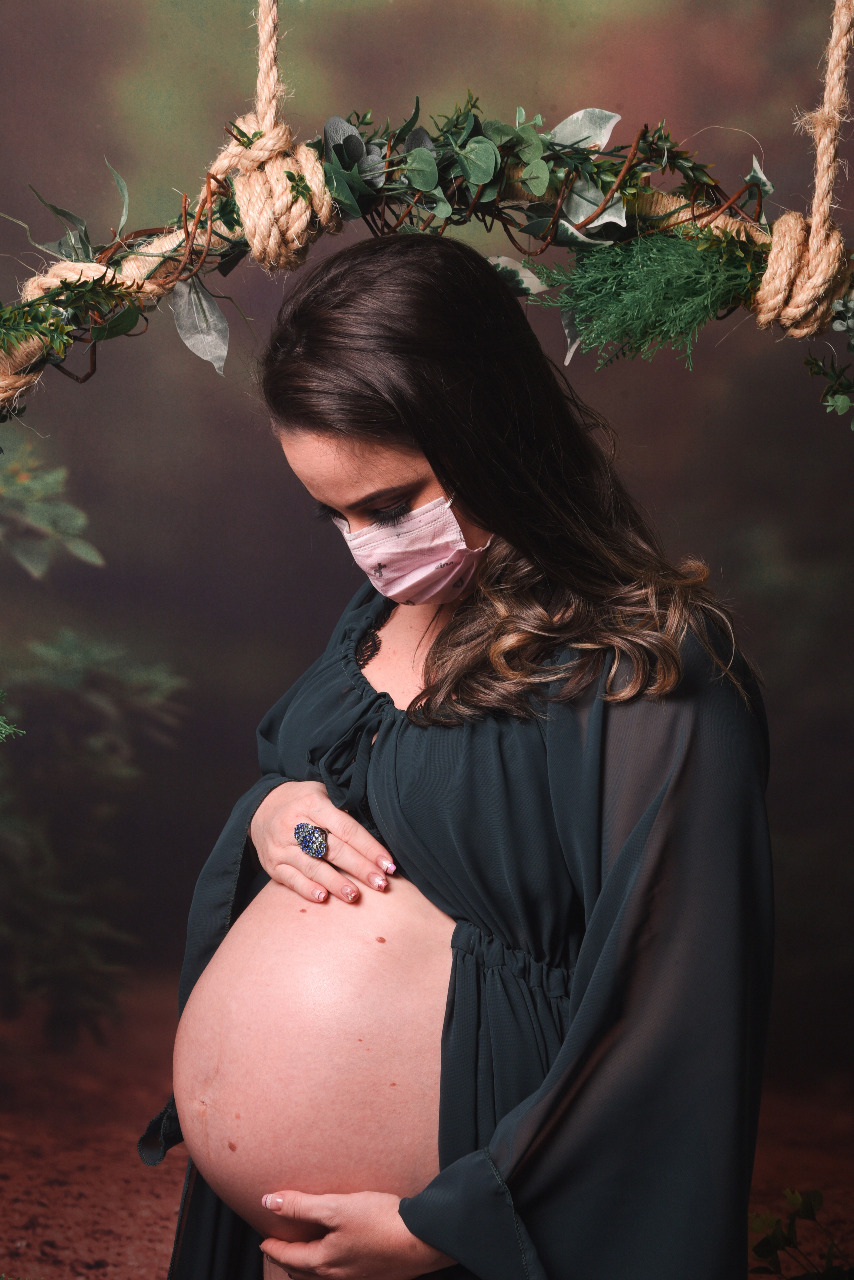 Imagens foram propostas ao final de um ensaio das grávidas  