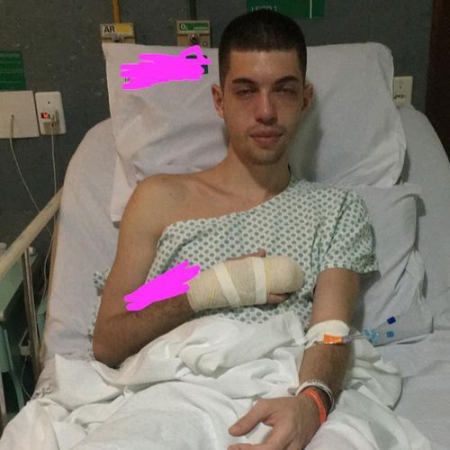 A defesa de Rhuan Carlos Schmid, de 23 anos, diz que o rapaz está internado em um hospital e que quebrou o maxilar durante a luta corporal com Wesley, entregador de pizza que foi esfaqueado em Vila Velha no último dia 24