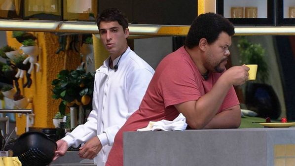 Brothers têm se desentendido nos últimos dias e arquiteto diz que é 'desespero por dinheiro'