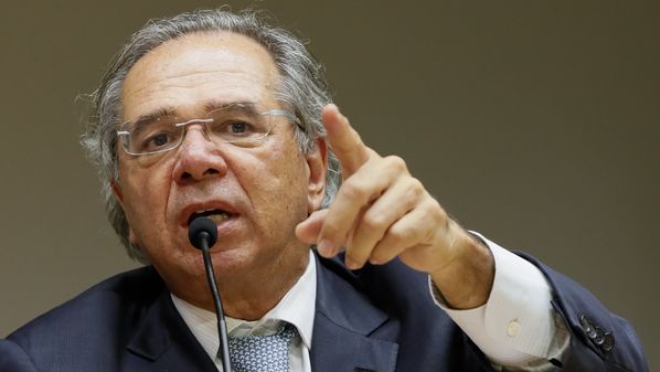 O ministro da Economia disse que um amigo da Inglaterra poderia fornecer os teste, mas não especificou o tipo