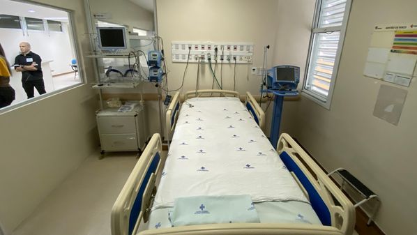 O Espírito Santo tem feito a opção de expandir o número de vagas hospitalares com a compra de leitos ociosos da rede privada de saúde, segundo secretário de Estado do Governo, Tyago Hoffmann